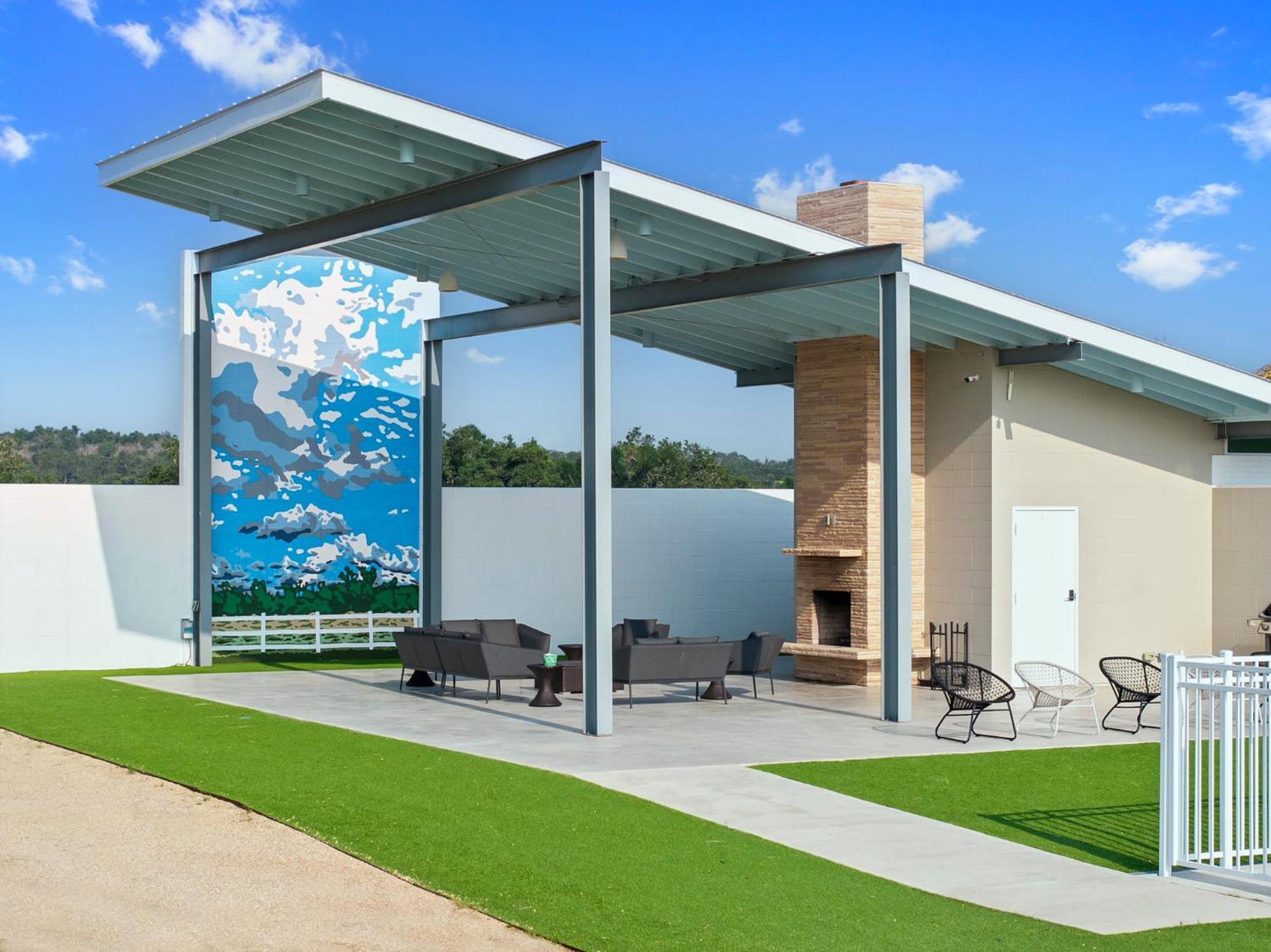 Blue Skies Retro Pool-fireplace * Fredericksburg